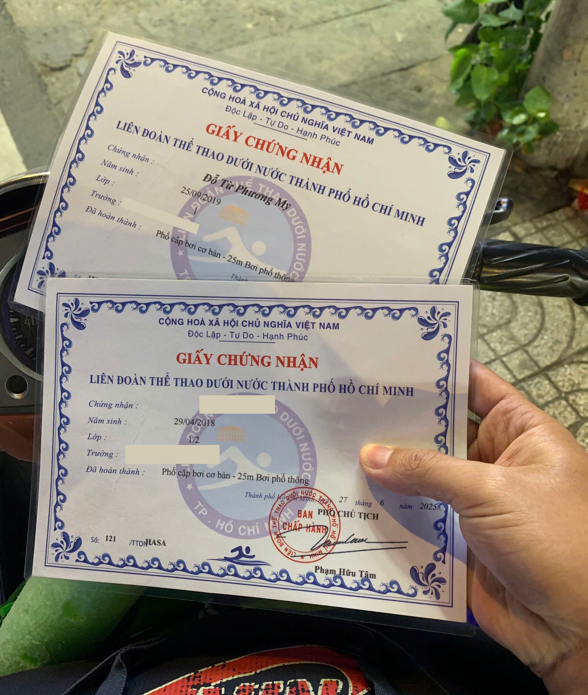 chứng chỉ học bơi
